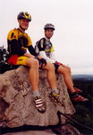 Tom a Pavel na vrcholu Devti skal (836 m)